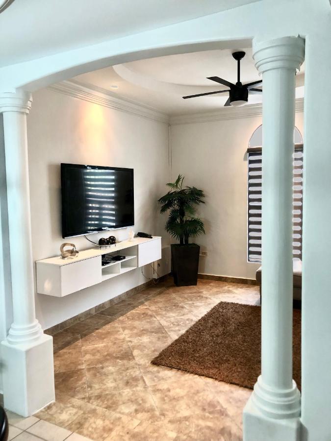 Casa Bonita Cerca De Zona Dorada Villa Mexicali Exteriör bild
